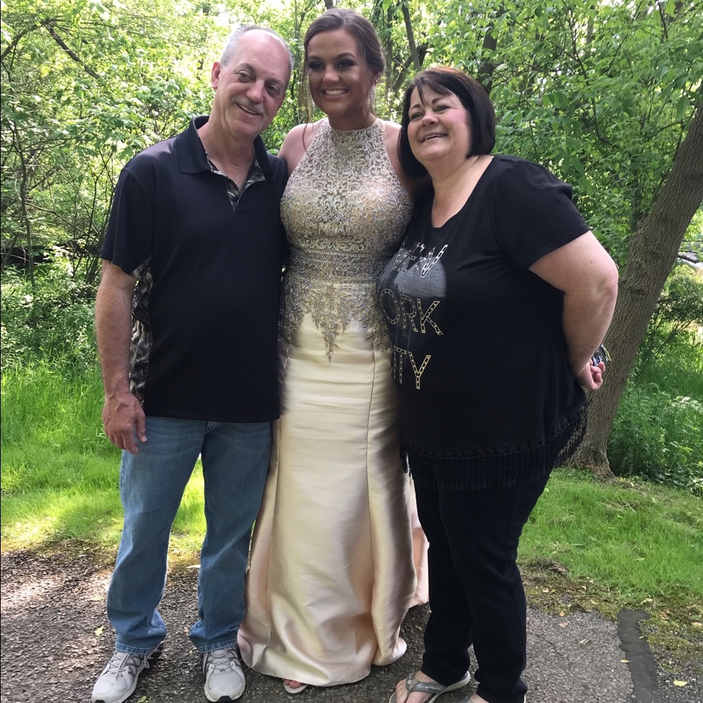 Homecoming / Prom / Formal Dress - Picture 3 of 4